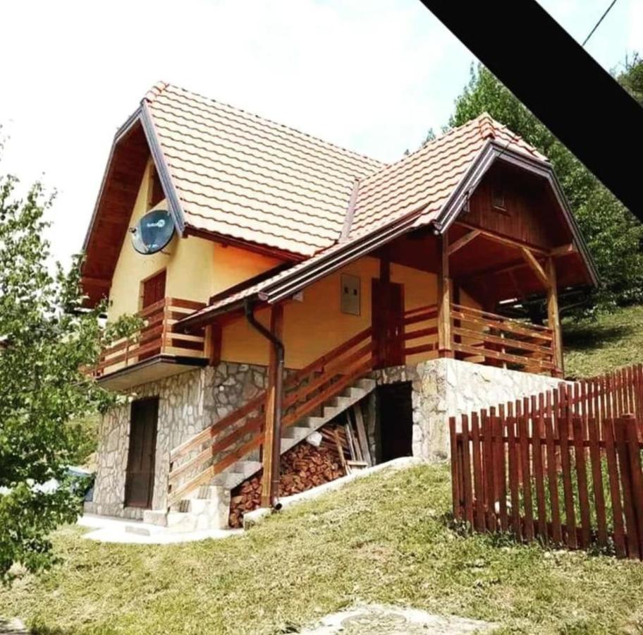 Mitrovic * Баина-Башта